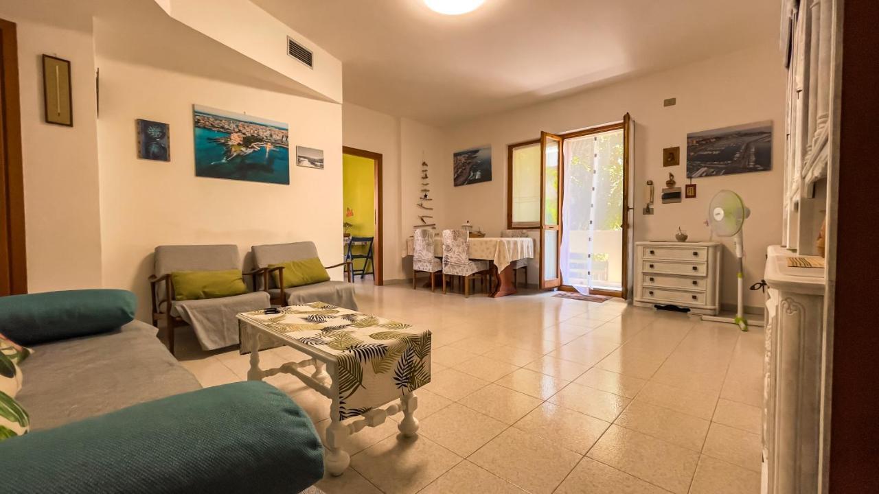L'Hibiscus Di Lucia Villa Alghero Esterno foto